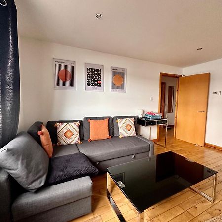 City Centre Apartment Next To Bus And Train Station 因弗内斯 外观 照片