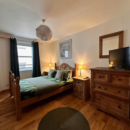City Centre Apartment Next To Bus And Train Station 因弗内斯 外观 照片